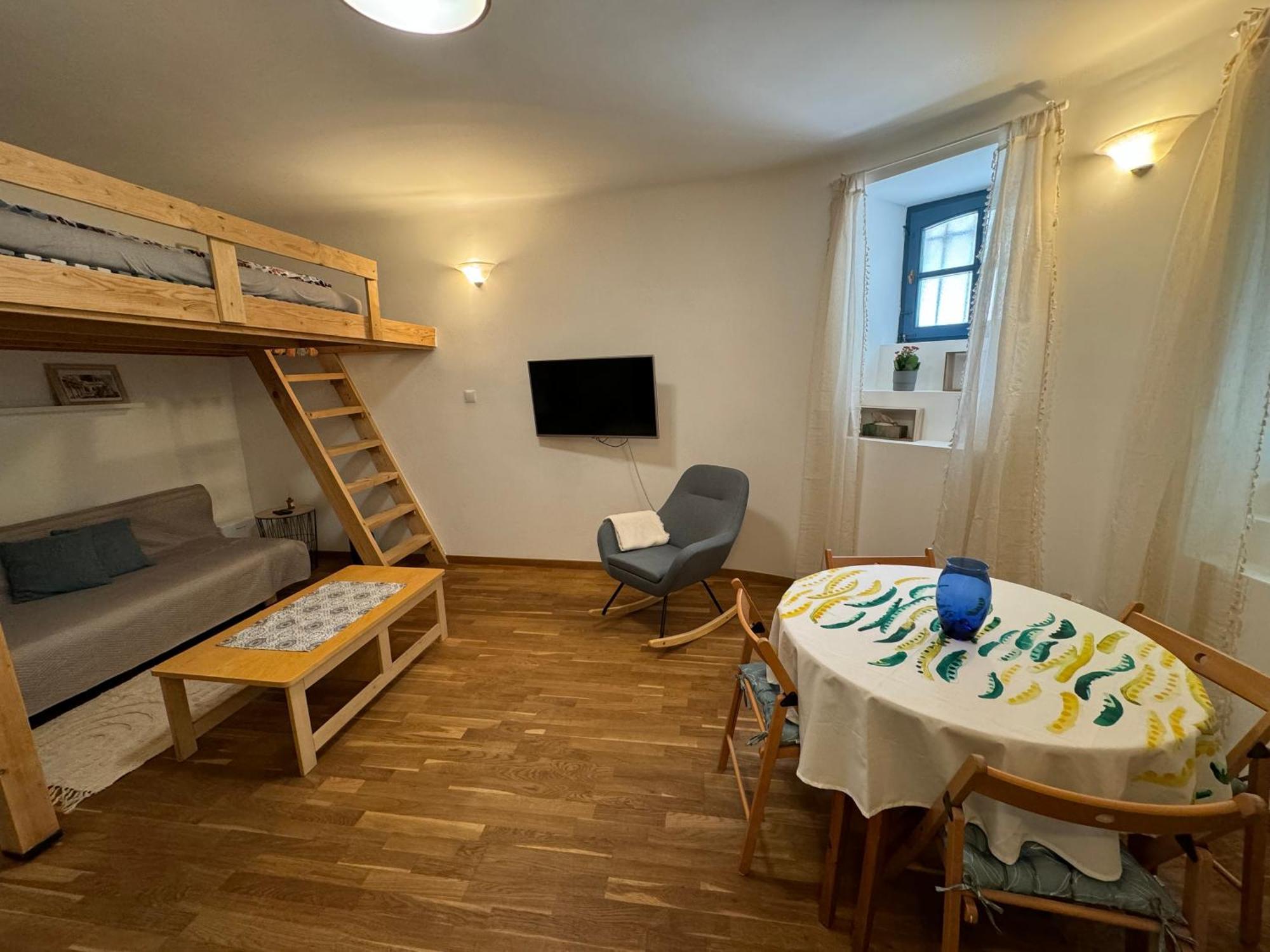 Apartament Little Swan
